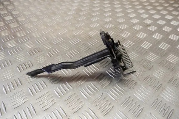 Toyota RAV4 Konepeltilukko OEM 53510-42100 Etu image 3