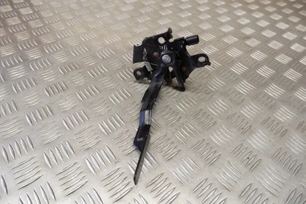 Toyota RAV4 Konepeltilukko OEM 53510-42100 Etu image 4