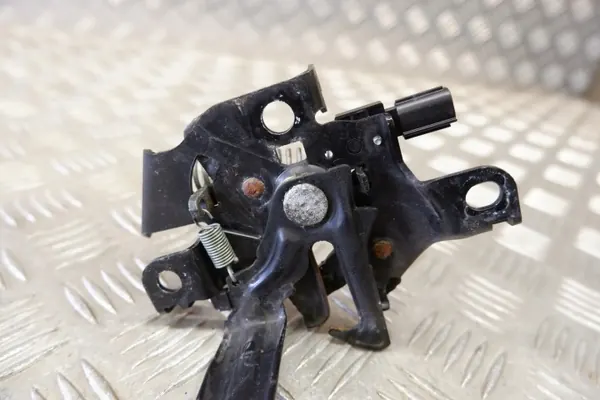 Toyota RAV4 Konepeltilukko OEM 53510-42100 Etu image 5
