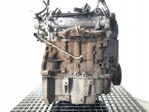 Renault 1.5 Diesel Motor OEM LORK-587-100413 image 3