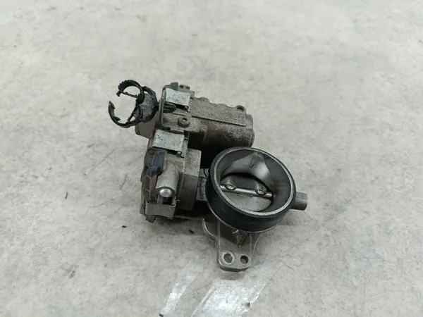 Corps de papillon OEM 9685879480 pour Citroen C3 II 1.4 image 4