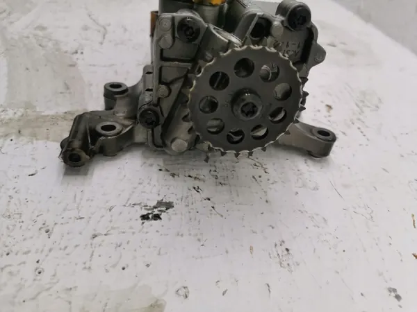 Bomba de aceite usada OEM 31258026 para Volvo V60 D4 image 5