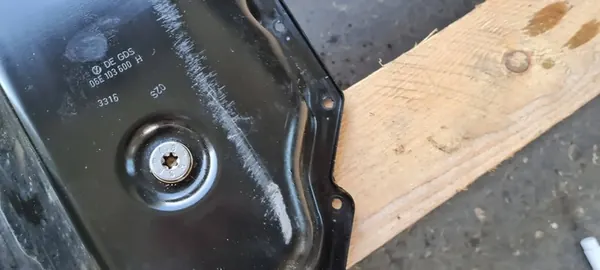 A6 C7 4G Oljetank 3.0 TFSI CRE 06E103600H image 3