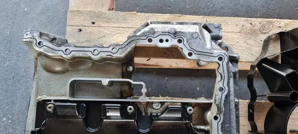 A6 C7 4G Oljetank 3.0 TFSI CRE 06E103600H image 8