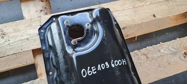 A6 C7 4G Oljetank 3.0 TFSI CRE 06E103600H image 9