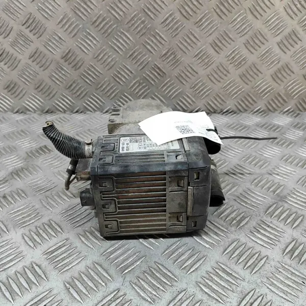 Mercedes-Benz Webasto Verwarming OEM 10R047330 Gebruikt image 3