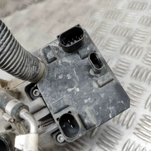 Mercedes-Benz Webasto Verwarming OEM 10R047330 Gebruikt image 7