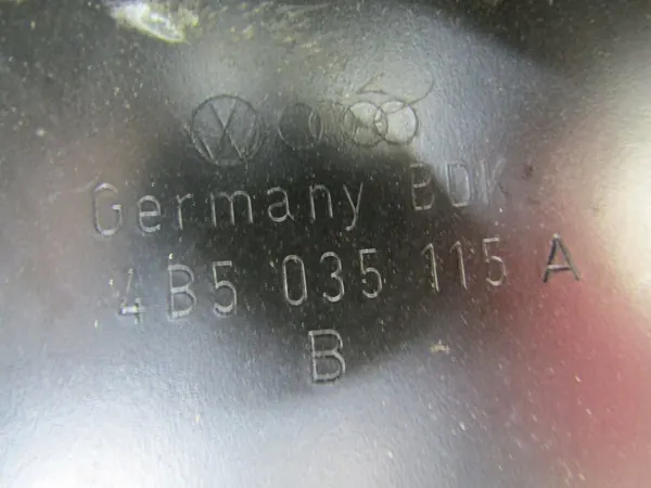 Mudador CD Audi A6 C5 OEM AK-6-76470 Usado image 4