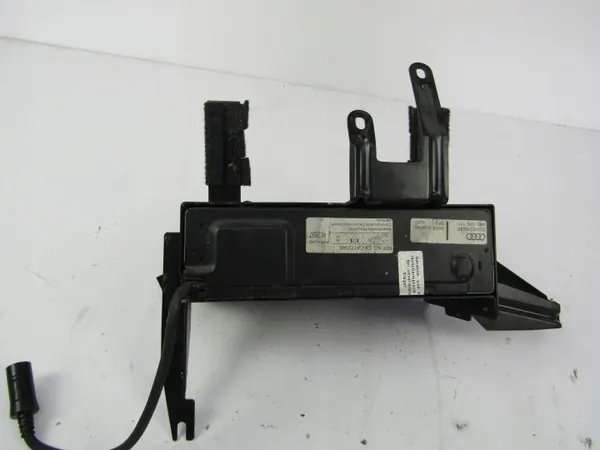 Mudador CD Audi A6 C5 OEM AK-6-76470 Usado image 6