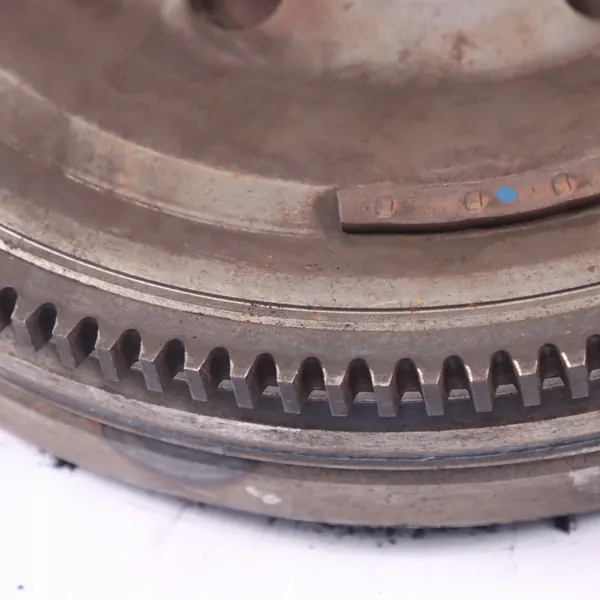 Audi A6 C6 2.0 TDI Kaksimassavauhtipyörä LUK 240mm Manuaali OEM image 7