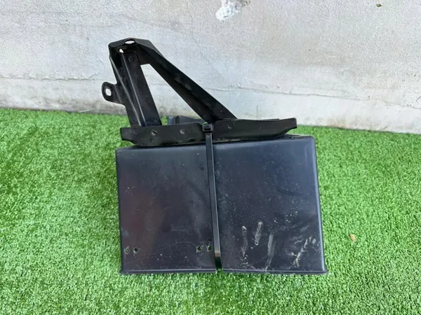 Base da Bateria Mitsubishi Space Star II - Peça OEM image 3