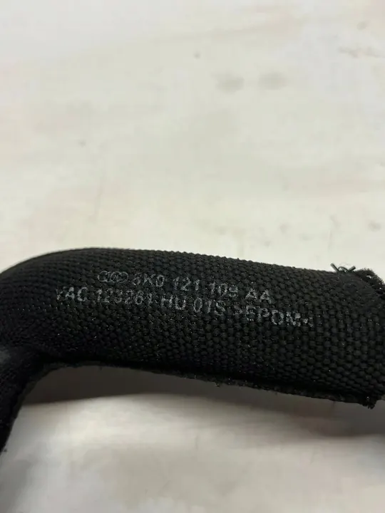 Turboahdin vesiputki 3.0 TDI Audi A4 S4 B8 2010 OEM image 2