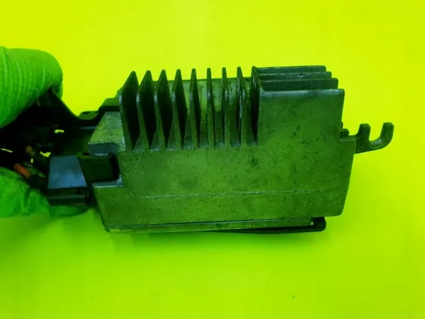 Módulo Ventilador Audi OEM 8E0959501R - Usado image 3