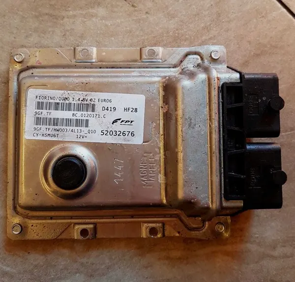 Unité de contrôle moteur Fiat Qubo Fiorino 1.4 9GFTF 52139787 image 3