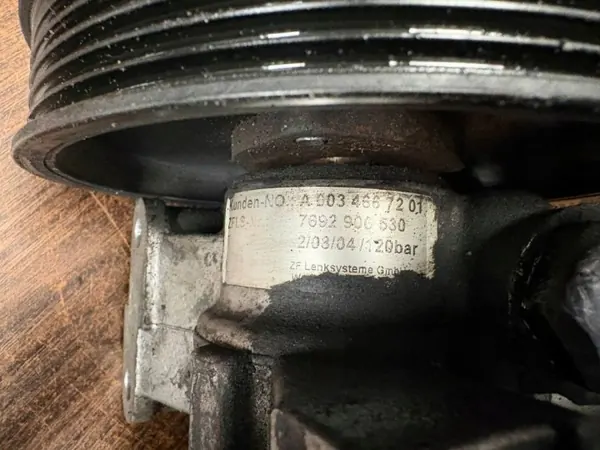 Bomba de dirección asistida Mercedes-Benz OEM 0034667201 image 7