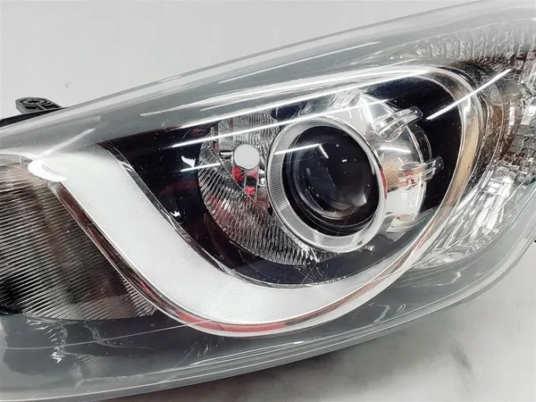 HYUNDAI i30 II 12-17 Faro Izquierdo + Iluminación image 4