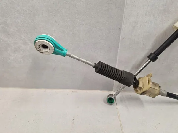 Câble de changement de vitesse Opel Corsa E 1.4 Turbo 55490902 image 3