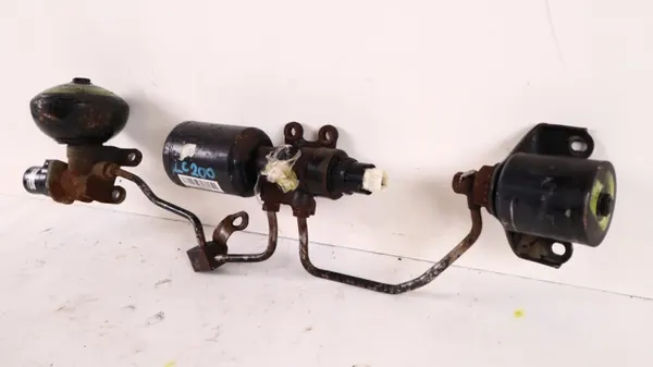 Bras de suspension hydraulique Toyota Land Cruiser 200 OEM 49020-60010 image 3