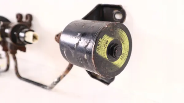 Bras de suspension hydraulique Toyota Land Cruiser 200 OEM 49020-60010 image 4