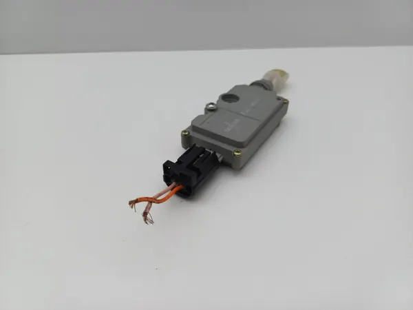 Keskitulppalukitusaktuaattori OEM DRC85113 Rover 200 image 4