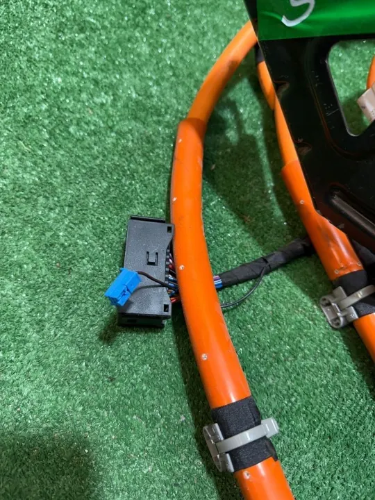 Cable de carga Mercedes-Benz EQC OEM A2935407604 image 3