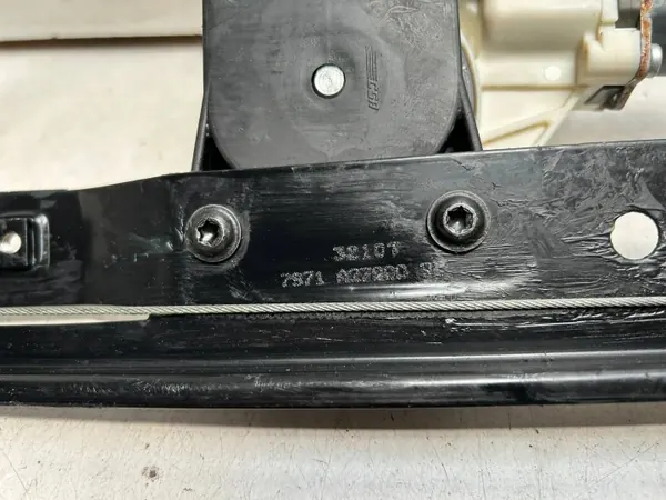 OEM 7S71A27200 Takaikkunan nostin oikea Ford image 3