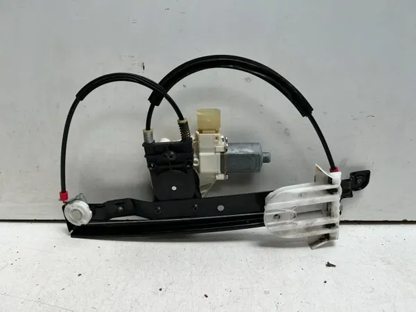 OEM 7S71A27200 Takaikkunan nostin oikea Ford image 5