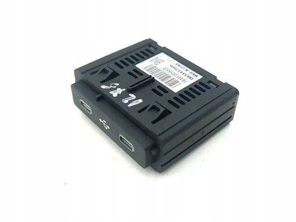 Tomada USB Renault Austral 2023 OEM 284H38566R image 2