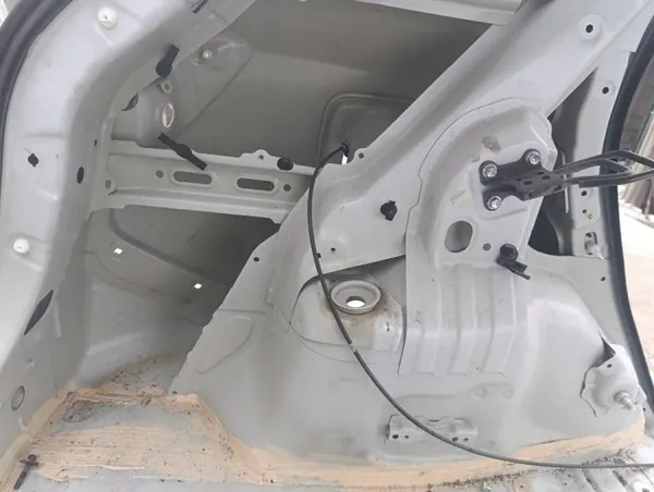 Para-choques traseiro esquerdo Suzuki SX4 S-CROSS 13-16 OEM image 3