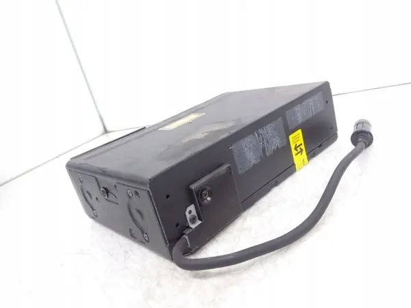 Audi A6 C5 CD/DVD-vaihtaja OEM ARA194305 image 3