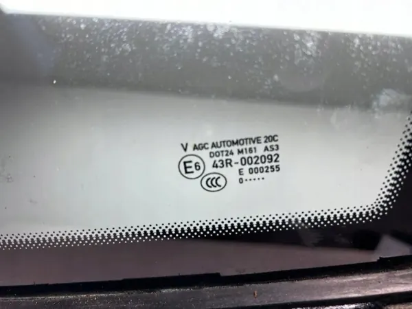 Vitre arrière droite OEM 7P5845298 Porsche Cayenne image 3