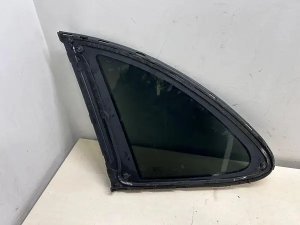 Vitre arrière droite OEM 7P5845298 Porsche Cayenne image 4