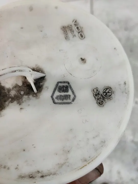 Flotteur de capteur de niveau de carburant 1.8T BAM 8L9919673J image 3