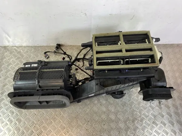 Caixa do Aquecedor Jeep OEM 68352254AK - Usado image 4