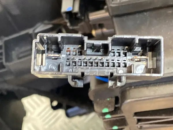 Caixa do Aquecedor Jeep OEM 68352254AK - Usado image 7