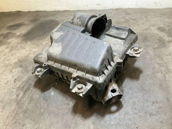 Boîtier filtre à air Opel Vivaro Fourgon OEM 057113 image 2