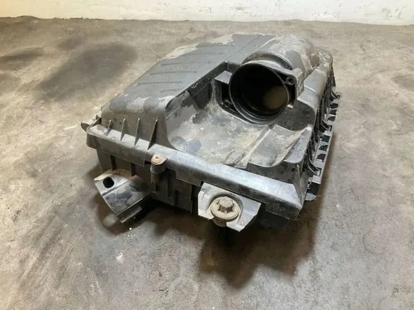 Boîtier filtre à air Opel Vivaro Fourgon OEM 057113 image 5