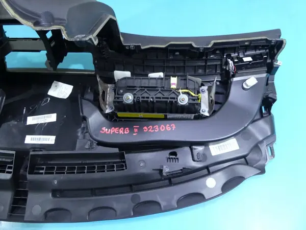 Dashboard OEM IMPRK1312447 voor Skoda Superb II Lift image 10