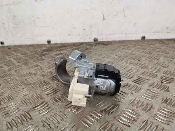 Toyota C-HR Ontsteekschakelaar OEM FBZ11459 image 4