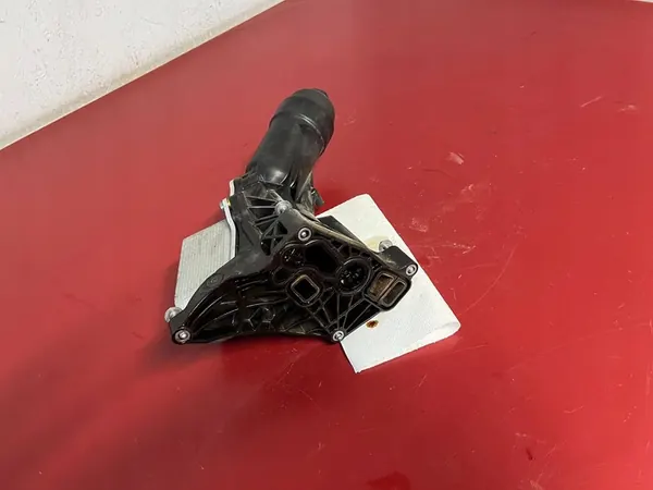 BMW OE 8513965 Oljefilterbas image 2