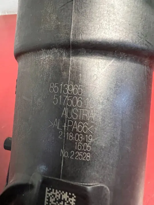 BMW OE 8513965 Oljefilterbas image 4