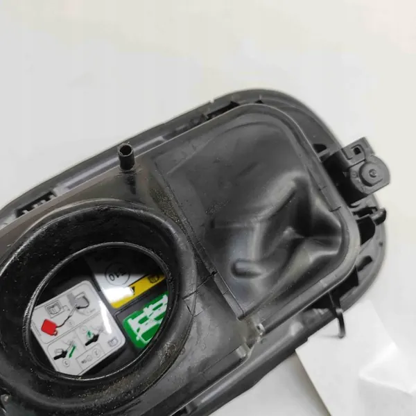 Ford Kuga III Bränslelucka OEM LV4BS27936AC - Begagnad image 6