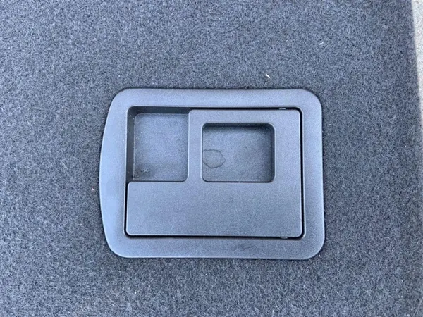 Kofferraumteppich Audi A3 OEM 8V5863463E - Gebraucht image 4