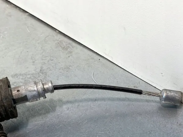 Hyundai Handbremskabel OEM FBZ23859 - Gebraucht image 4