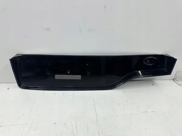 Panel de revestimiento OEM MY4213418D para portón Land Rover Discovery L462 image 2