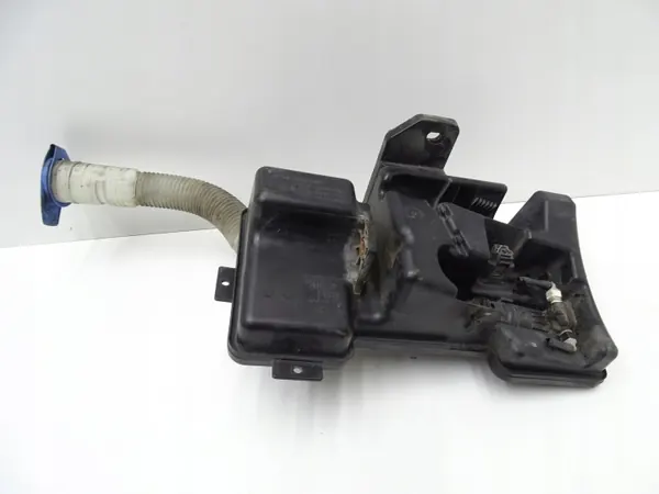 Pesulaitteen säiliö OEM 5N0955453A VW Tiguanille image 9