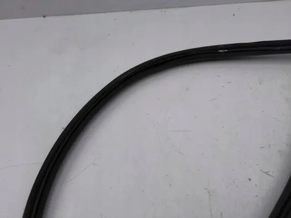 Tesla Model S 2014 Motorhuvestätsning OEM AMD131539 image 6