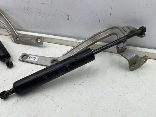 Mercedes W210 Tavaratilan Sarana Täydellinen a0019808064 image 3