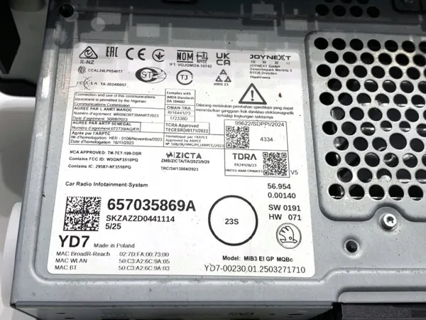 Radio Display Skoda Kamiq 657035869A OEM image 5