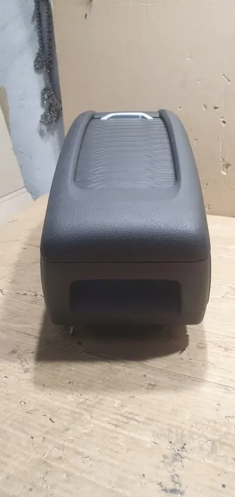 Gebruikte Middenconsole OEM TUNEL ŚRODKOWY CITROEN C4 PICASSO II image 4